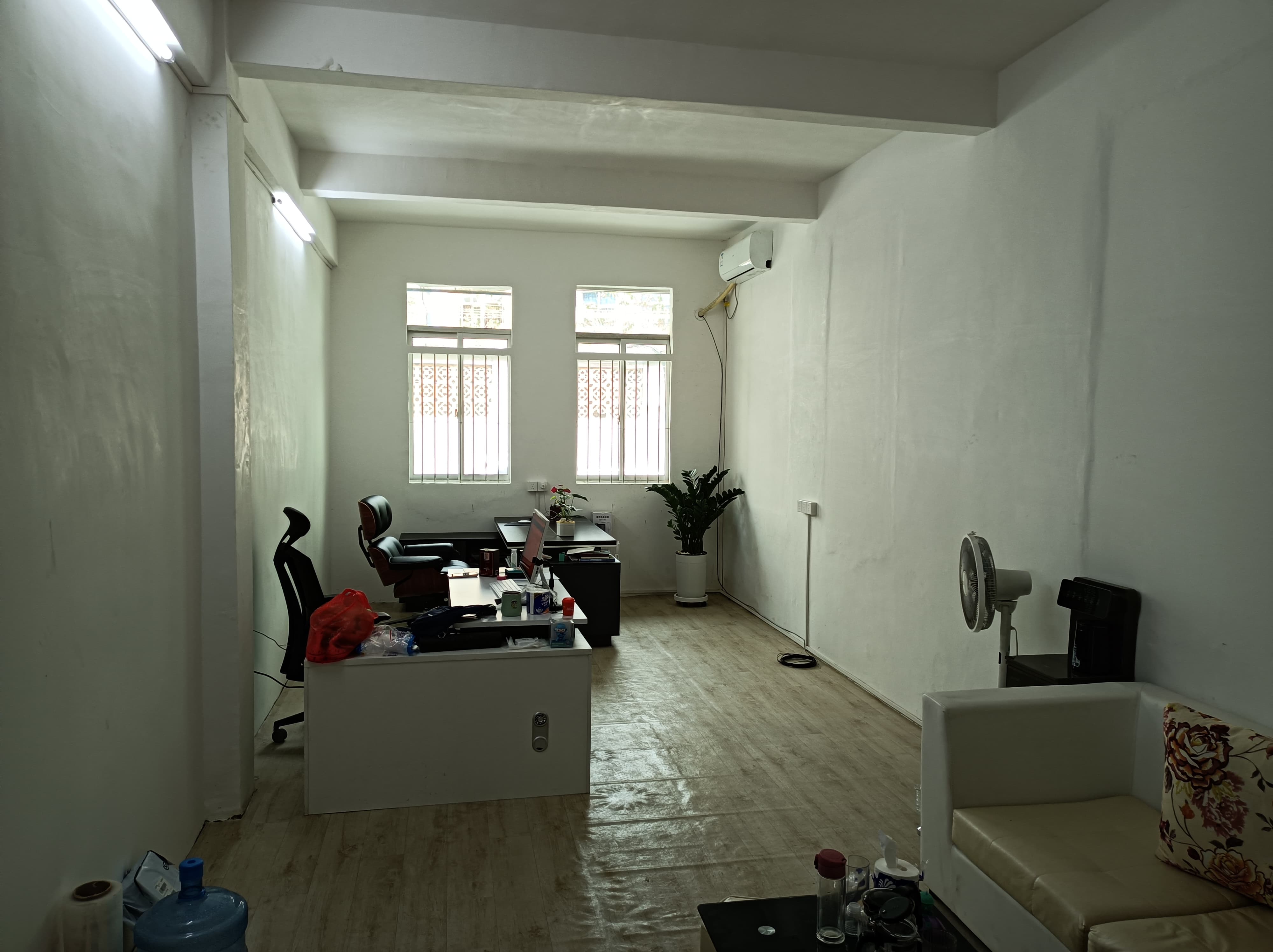 北上广仓库办公室