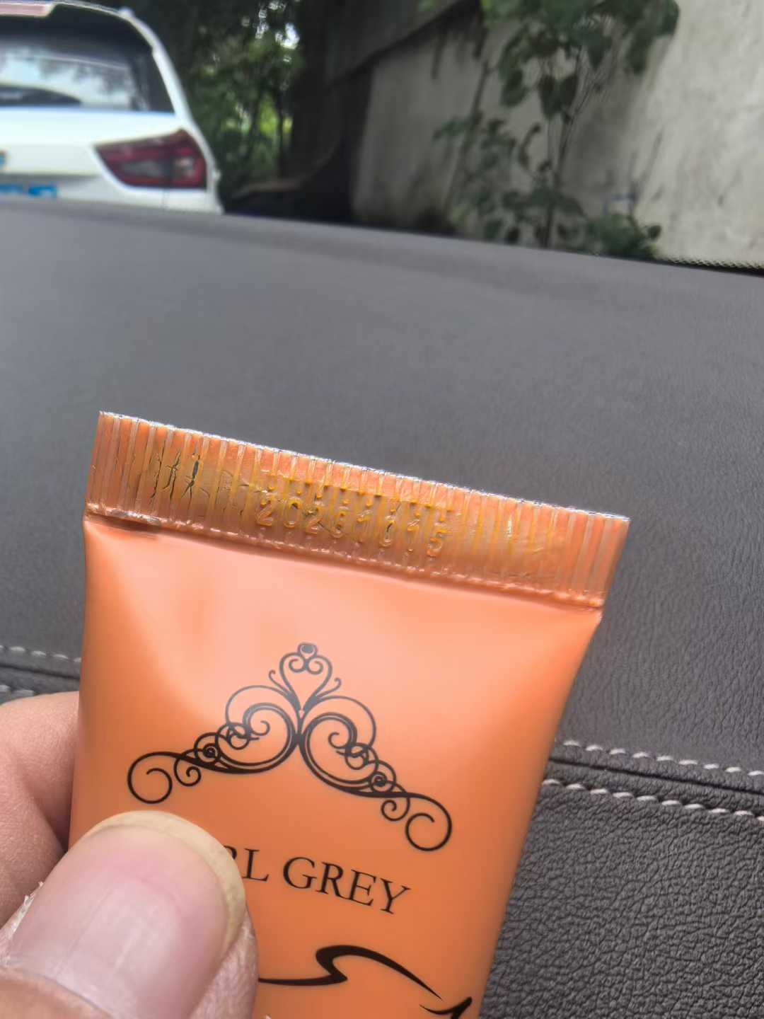 雾入松木护手霜