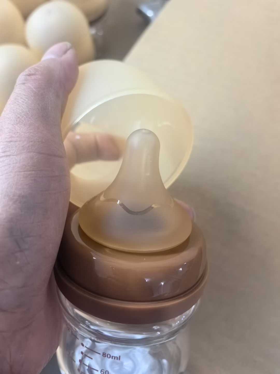 防胀气玻璃奶瓶