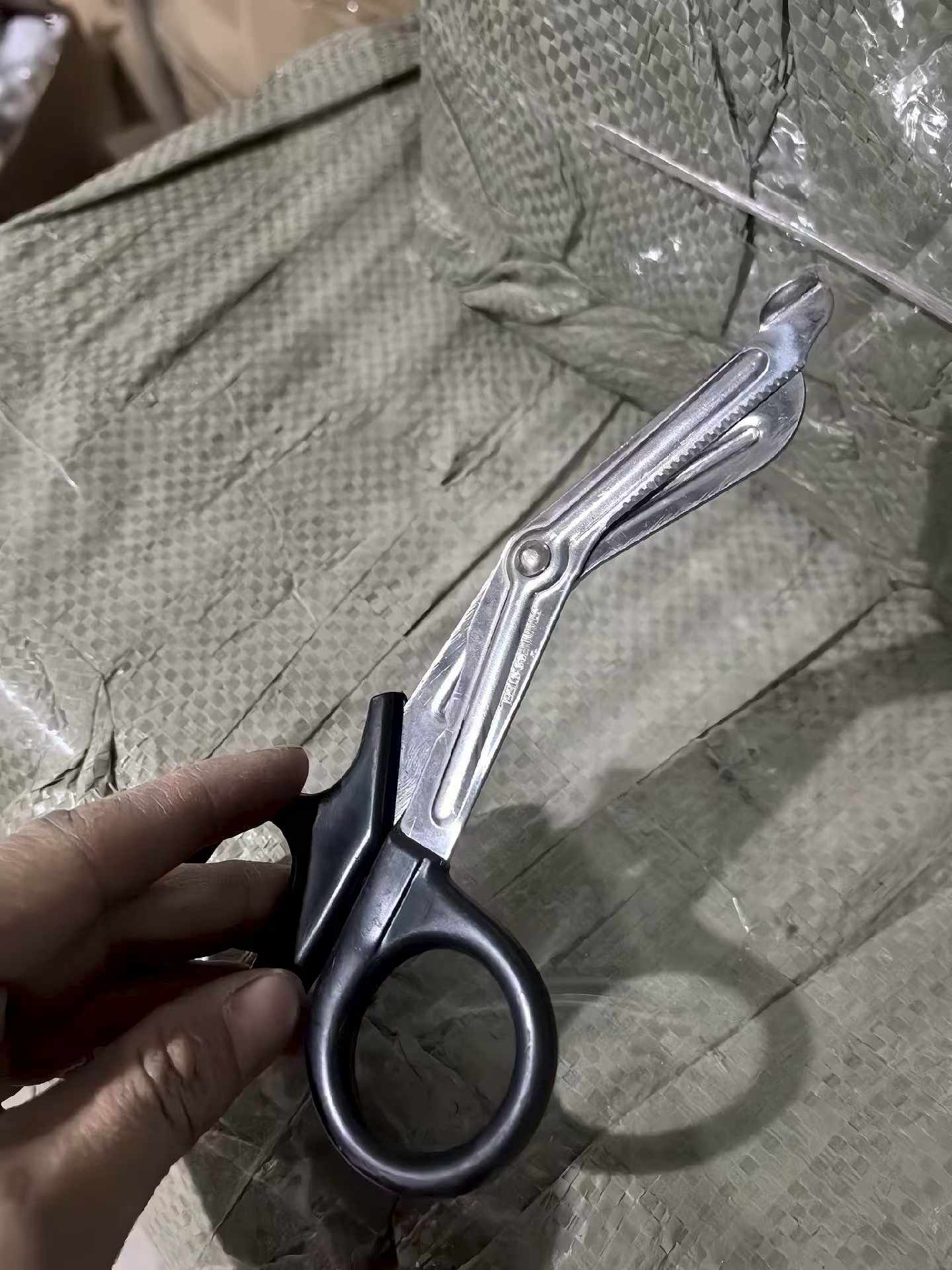 不锈钢纱布剪刀